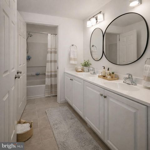 204 SPRINGWOOD DR, Bear, DE 19701