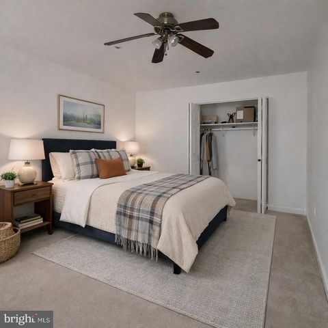 204 SPRINGWOOD DR, Bear, DE 19701