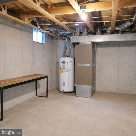 204 SPRINGWOOD DR, Bear, DE 19701