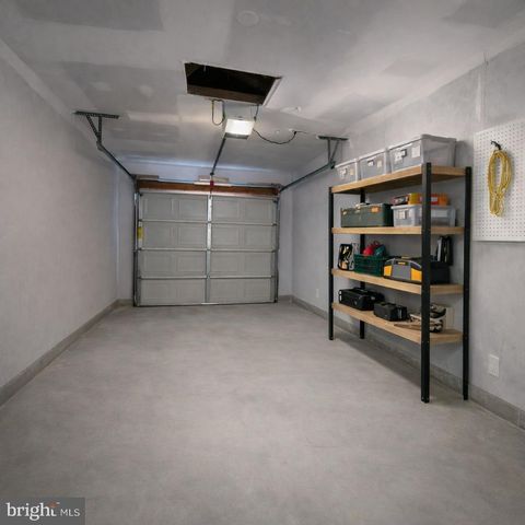 204 SPRINGWOOD DR, Bear, DE 19701