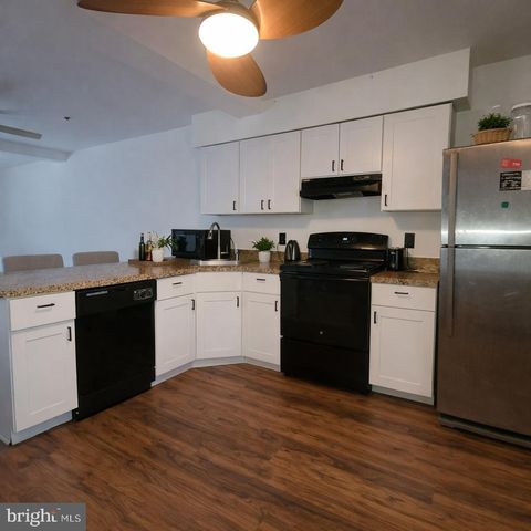 204 SPRINGWOOD DR, Bear, DE 19701