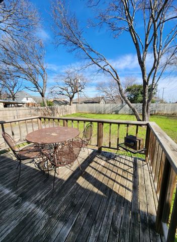 2521 Littlepage Street, Fort Worth, TX 76107