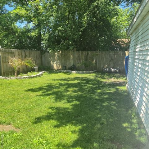 822 Crawford Street, Flint, MI 48507