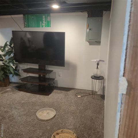 822 Crawford Street, Flint, MI 48507