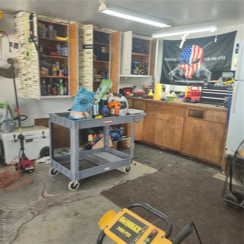 822 Crawford Street, Flint, MI 48507