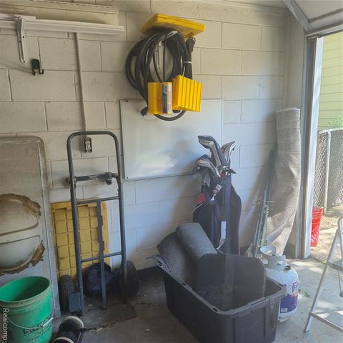 822 Crawford Street, Flint, MI 48507