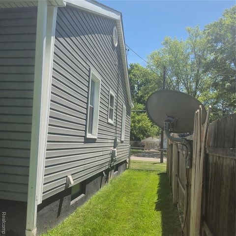 822 Crawford Street, Flint, MI 48507