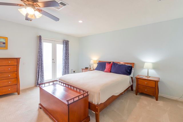 2011 Meadowridge DR B, Austin, TX 78704