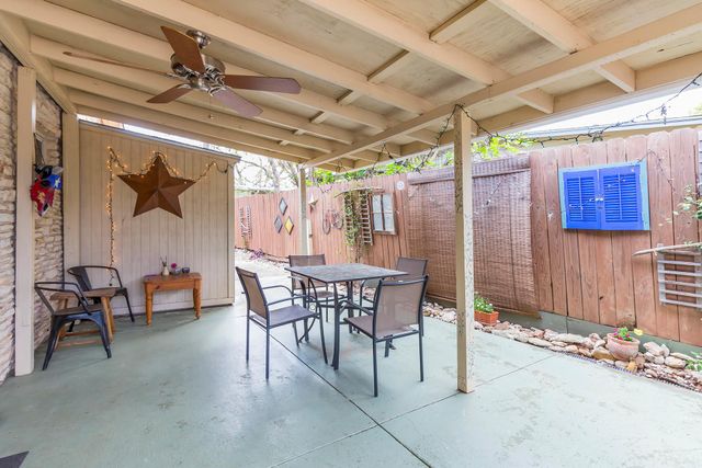 2011 Meadowridge DR B, Austin, TX 78704