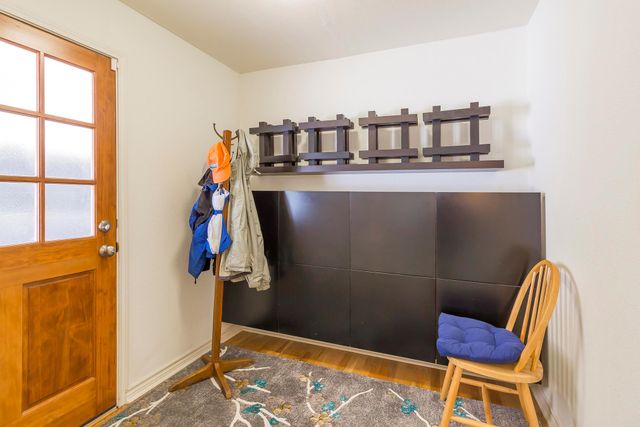 2011 Meadowridge DR B, Austin, TX 78704