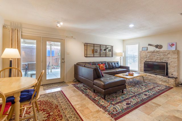 2011 Meadowridge DR B, Austin, TX 78704