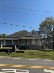 5252 Bouldercrest Road, Ellenwood, GA 30294