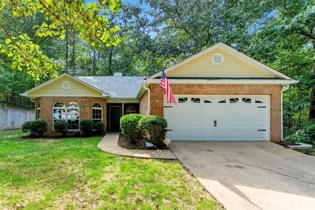 8060 Longleaf Drive, Villa Rica, GA 30180