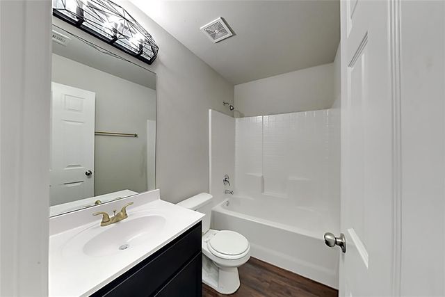 10704 SW 23rd Terrace, Yukon, OK 73099