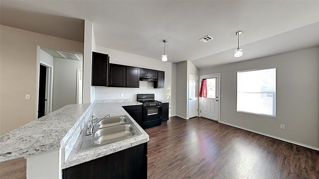 10704 SW 23rd Terrace, Yukon, OK 73099