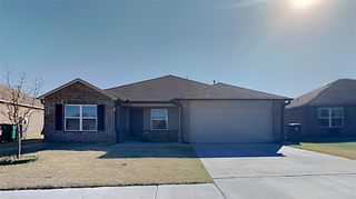 10704 SW 23rd Terrace, Yukon, OK 73099