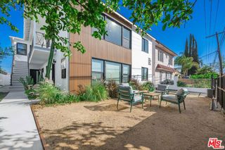 1/2 Burnside Avenue, Los Angeles, CA 90016
