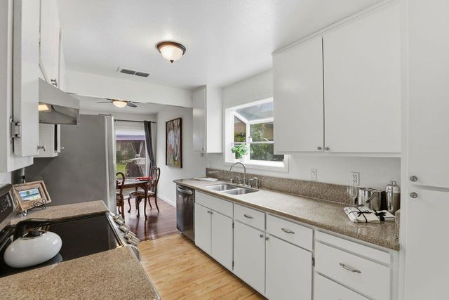 8998 Alderson Ave, Sacramento, CA 95826