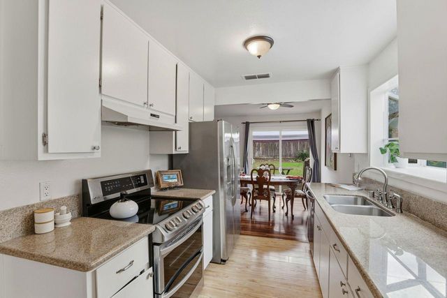 8998 Alderson Ave, Sacramento, CA 95826