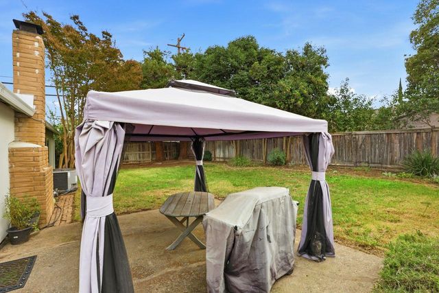 8998 Alderson Ave, Sacramento, CA 95826