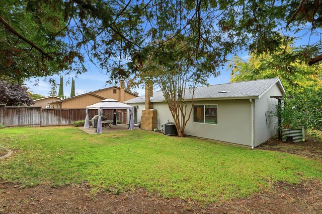 8998 Alderson Ave, Sacramento, CA 95826