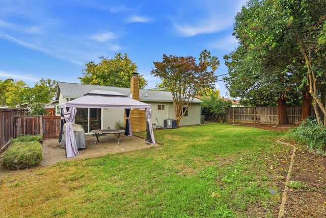 8998 Alderson Ave, Sacramento, CA 95826