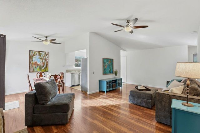 8998 Alderson Ave, Sacramento, CA 95826