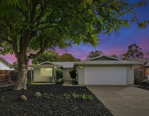 8998 Alderson Ave, Sacramento, CA 95826