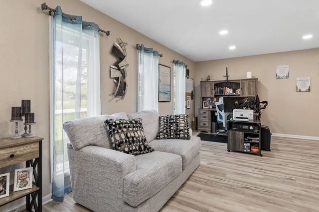 407 Greenfield Road, Shorewood, IL 60404