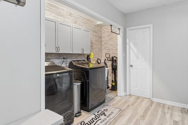 407 Greenfield Road, Shorewood, IL 60404