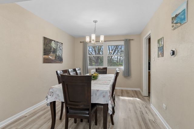 407 Greenfield Road, Shorewood, IL 60404