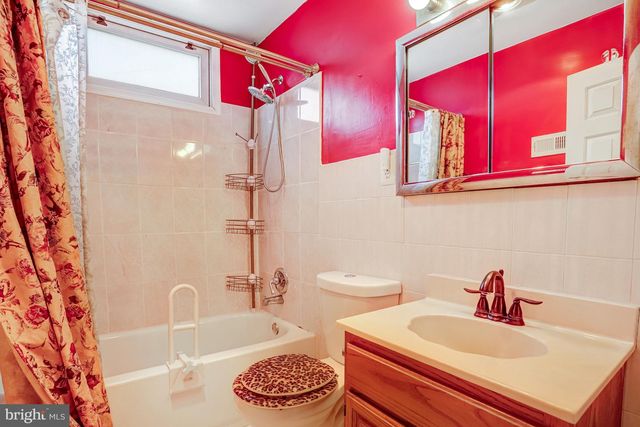 3310 UNIVERSITY BLVD W, Kensington, MD 20895