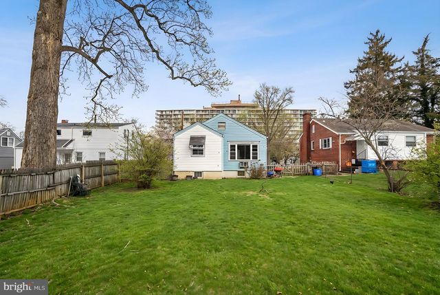 3310 UNIVERSITY BLVD W, Kensington, MD 20895