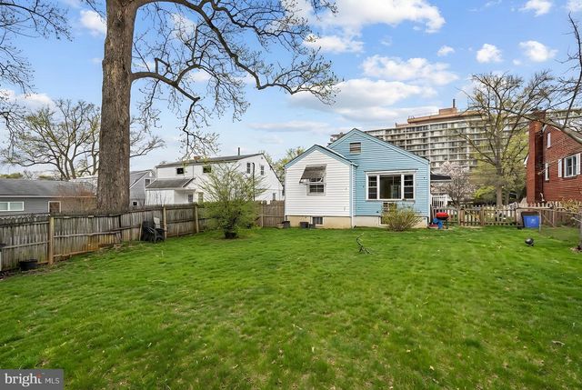 3310 UNIVERSITY BLVD W, Kensington, MD 20895