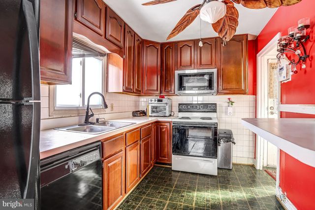 3310 UNIVERSITY BLVD W, Kensington, MD 20895