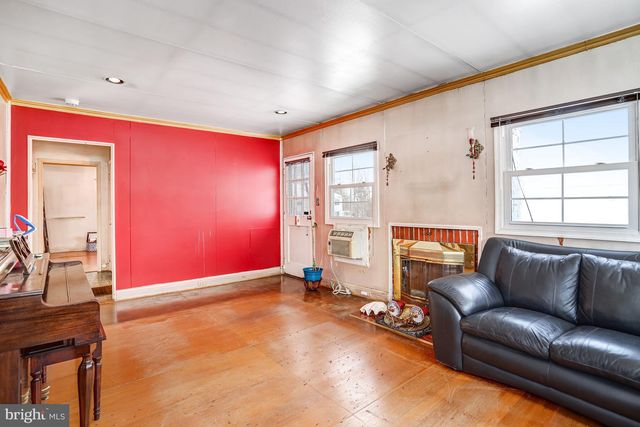 3310 UNIVERSITY BLVD W, Kensington, MD 20895