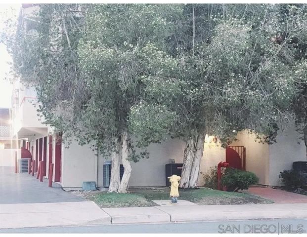 390 E Madison Ave D, El Cajon, CA 92020