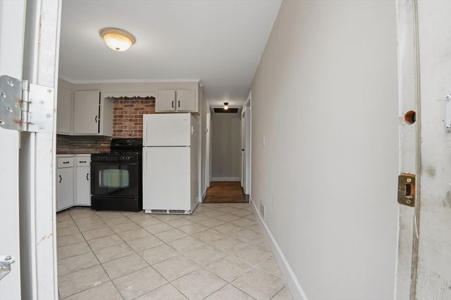 117 Pine St, Holbrook, MA 02343