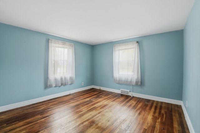 117 Pine St, Holbrook, MA 02343