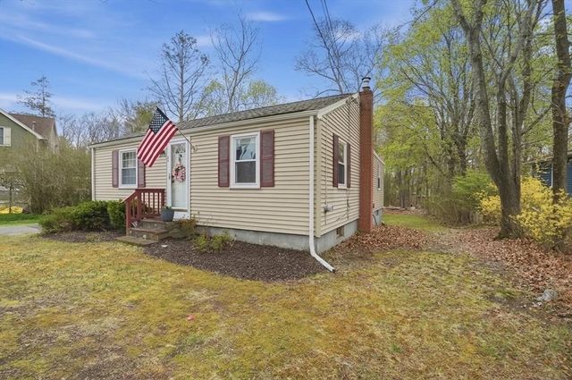 117 Pine St, Holbrook, MA 02343