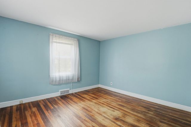 117 Pine St, Holbrook, MA 02343