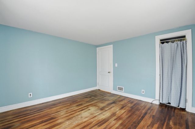 117 Pine St, Holbrook, MA 02343