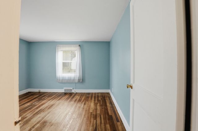 117 Pine St, Holbrook, MA 02343
