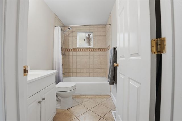 117 Pine St, Holbrook, MA 02343