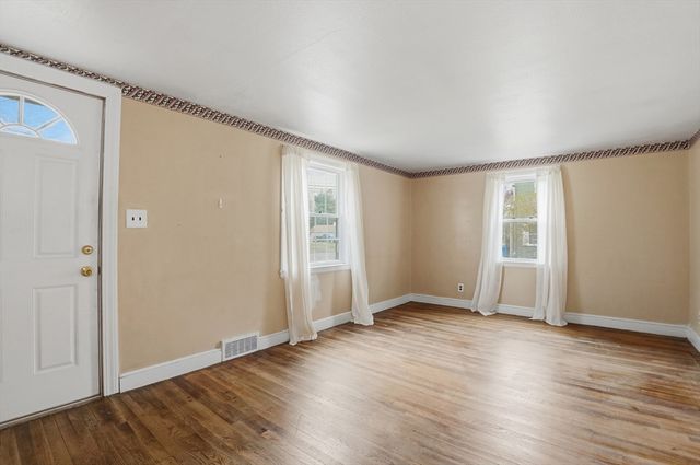 117 Pine St, Holbrook, MA 02343