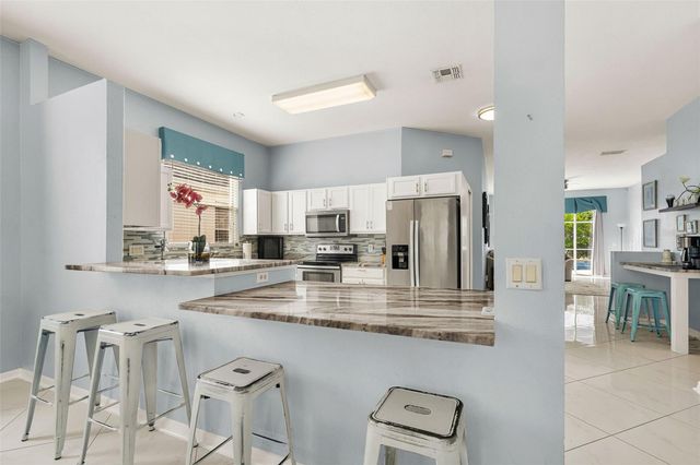 208 TROON CIRCLE, Davenport, FL 33897