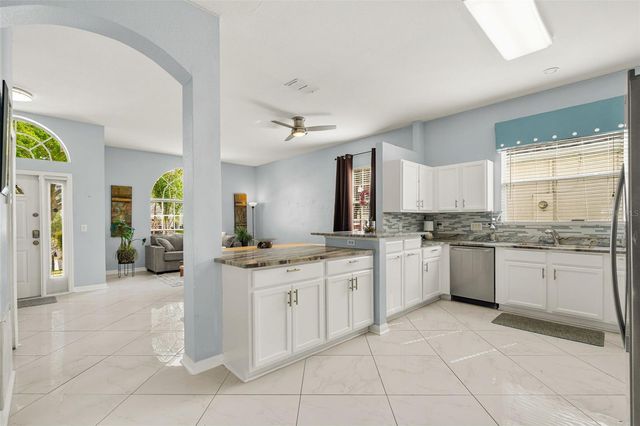 208 TROON CIRCLE, Davenport, FL 33897