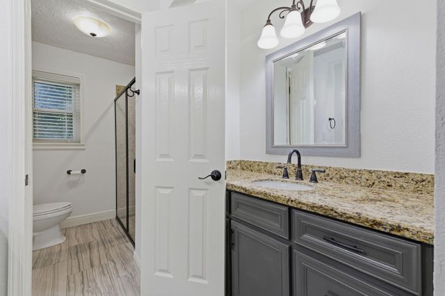 1320 Woodvine Drive, Houston, TX 77055