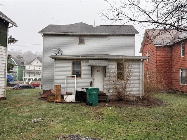210 Mercer St, City Of But Ne, PA 16001