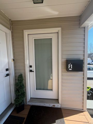 52 Maple Place, Amityville, NY 11701